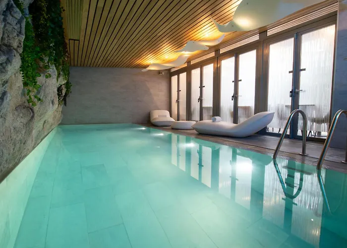 Hotel B55 Paris
