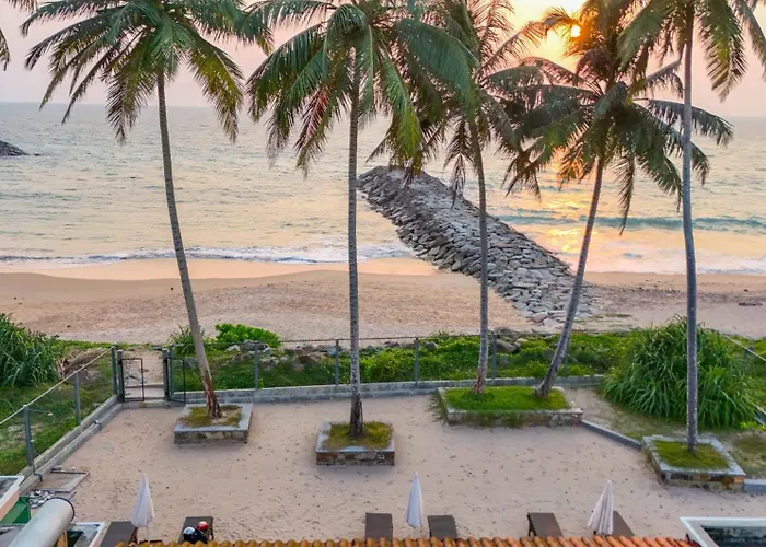 House By The Sea Hikka Hotel Hikkaduwa