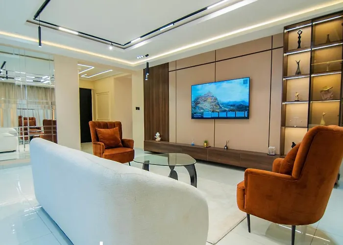 De'Luxuries 2 Bedroom Apartment In Ikoyi With Pool Lagos