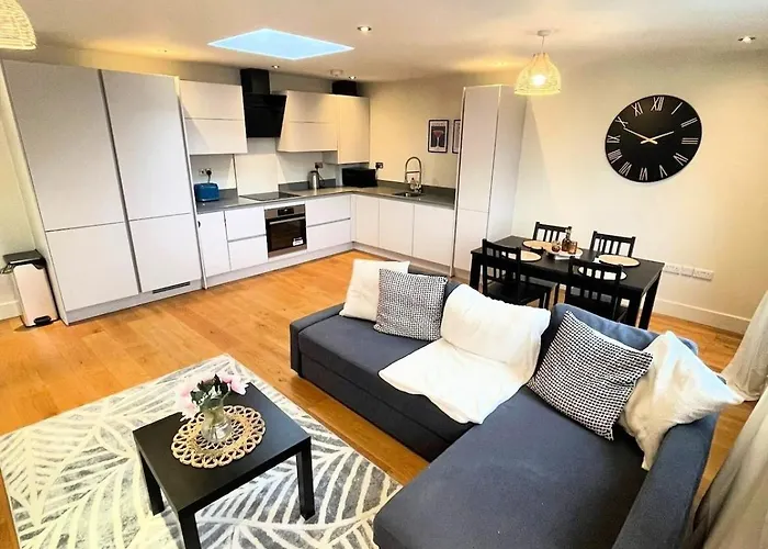 Stylish 1-Bed Flat In Canary Wharf London