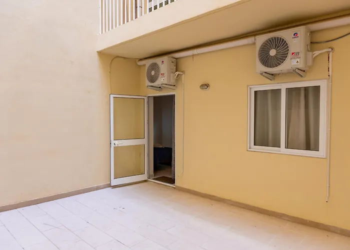 Your Quiet Retreat In Marsalforn