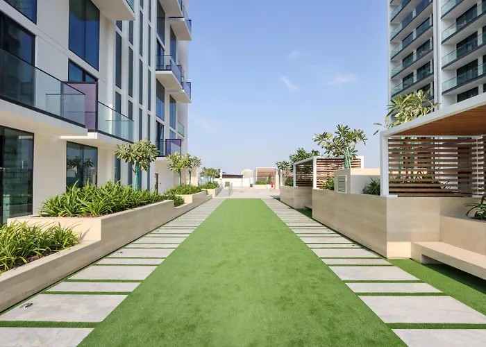 Livbnb-Urban Getaway 1Bhk With Jvc Skyline View Dubai