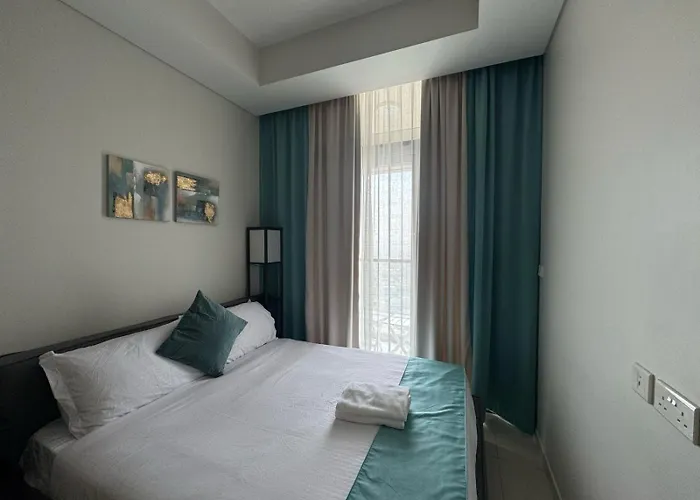 Luxurious 2Br Apartment Stunning Skyline Views Dubai