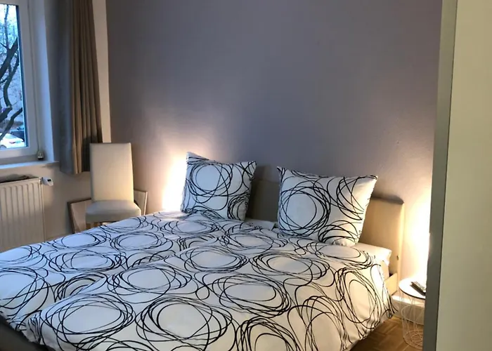 Schoene 2 Zimmer Apartment In Hannover List-Vahrenwald Balkon