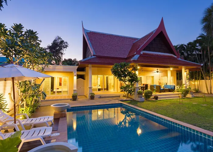 3Br Villa Barnabe With Lush Garden Rawai