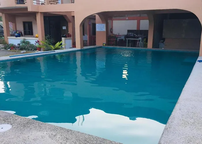 Larosa Hostel Puerto Princesa