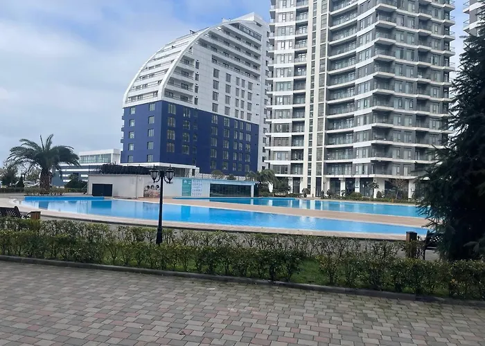 Swimming Paradise Apartments Batumi