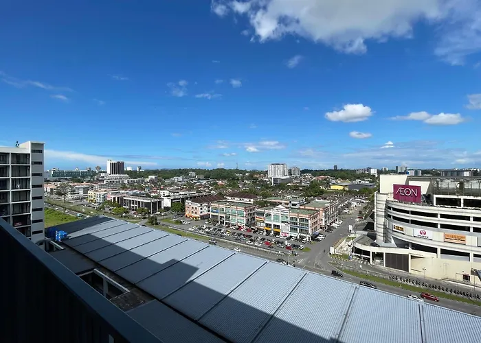 Podium 3Br 2Bth Cozy Apartment Kuching