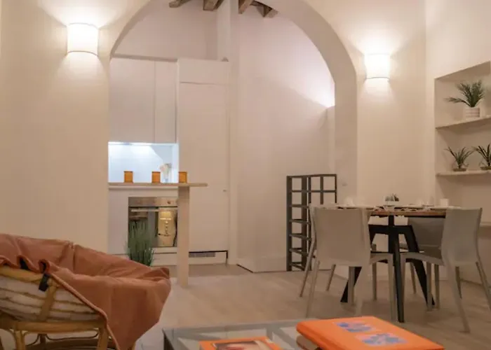 Central Garibaldi Apartment , Intrho Milan