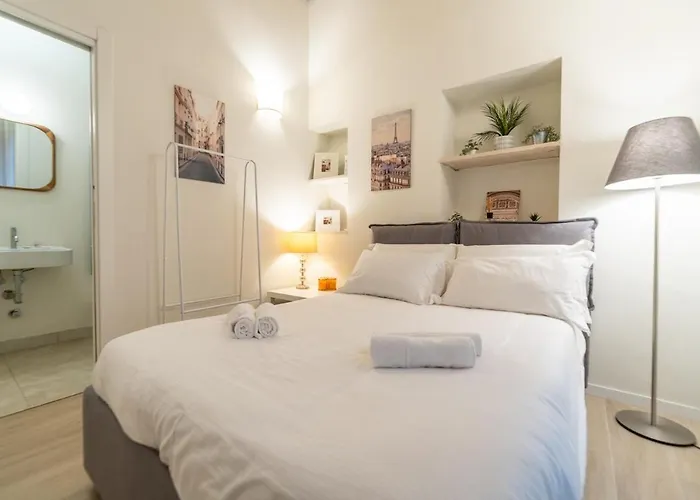 Central Garibaldi Apartment , Intrho Milan