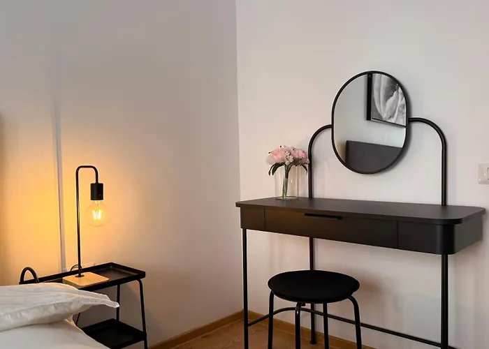 Isg Apartment - Near Carol Park & Unirii Area - Rh Living Bucharest