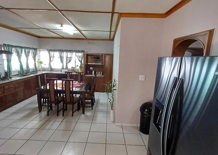 Pangolin Overnight Self-Catering Accommodation Cc Windhoek
