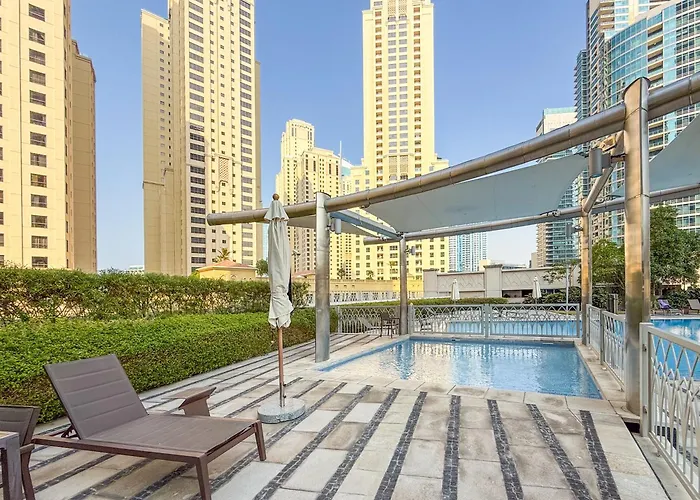 Seaview Elegance! 1-Bedroom Retreat In Marina Promenade Dubai