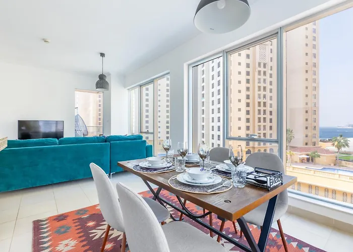 Seaview Elegance! 1-Bedroom Retreat In Marina Promenade Dubai
