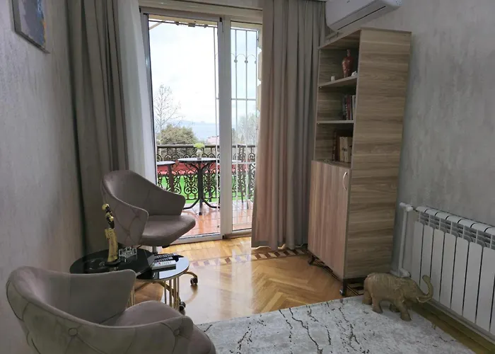 Cosy Sea View Apartment With Balcony Near To Nizami Street Baku