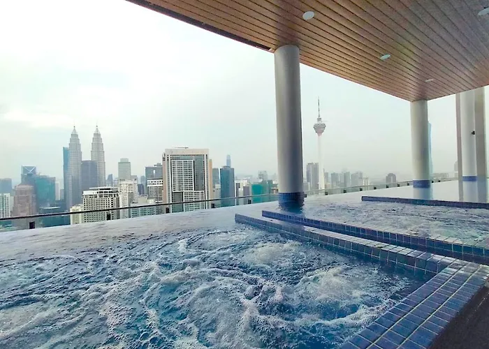 Infinitum Suites Klcc , Infinity Pool 360 View Kuala Lumpur
