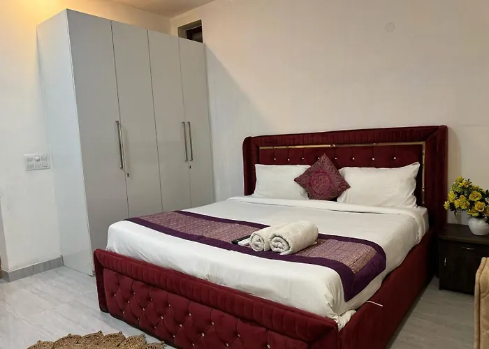 Fortune Home Service Apartment 2Bhk ,E28 Saket 1A New Delhi