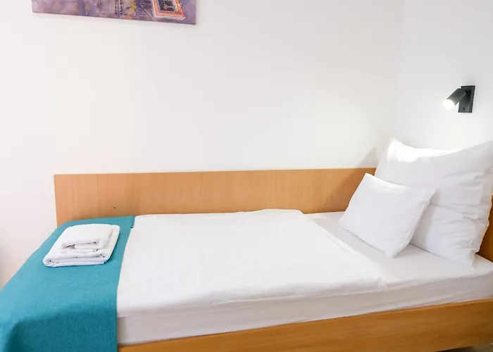 Hotel Adalbert Boldog Meszlenyi Zoltan Haz Esztergom