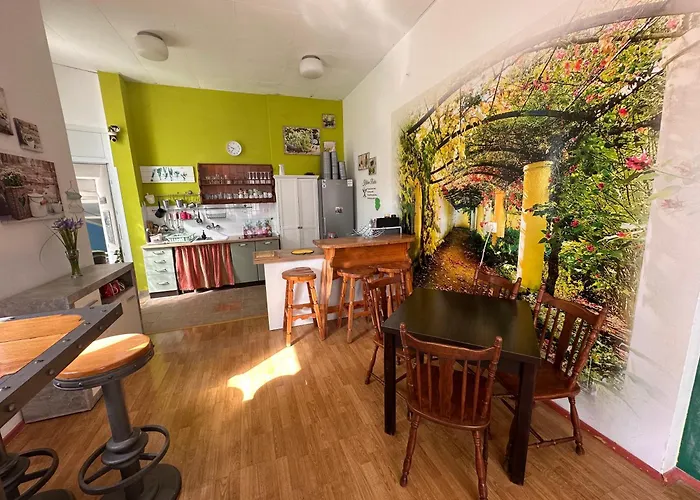 Sol Garden - Hostel With A Soul Pula