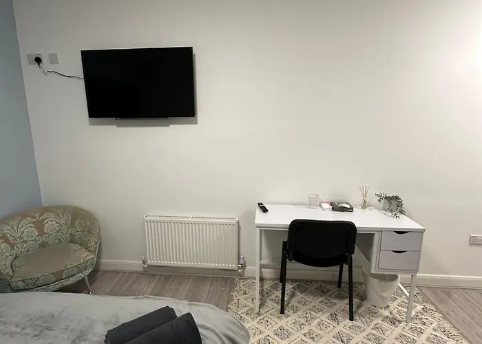 Prime Retreats - Flynn House Hostel Birmingham