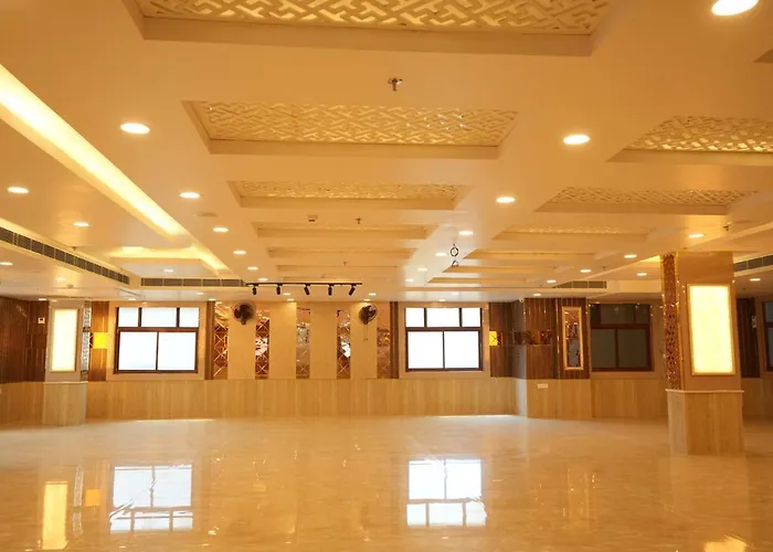 Hotel Golden Palace Lucknow