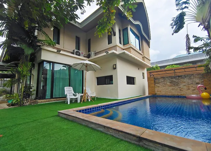 Baan Natcha Pool Villa City Center Pattaya