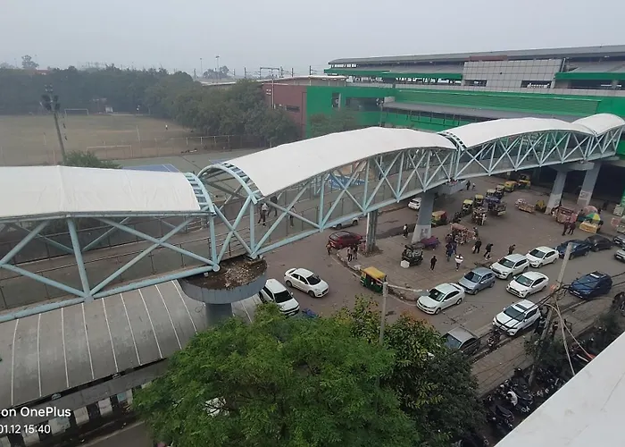 Prime Hotel - 2 Mins From Durgabai Deshmukh South Campus Metro New Delhi