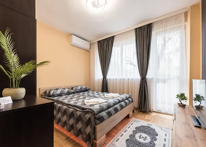 Downtown Аpartment With Free Parking Apartment Varna