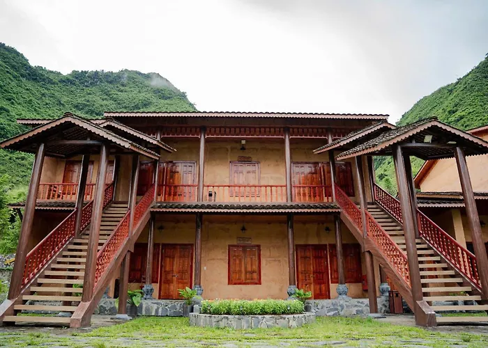 Hmong Village Resort Ha Giang