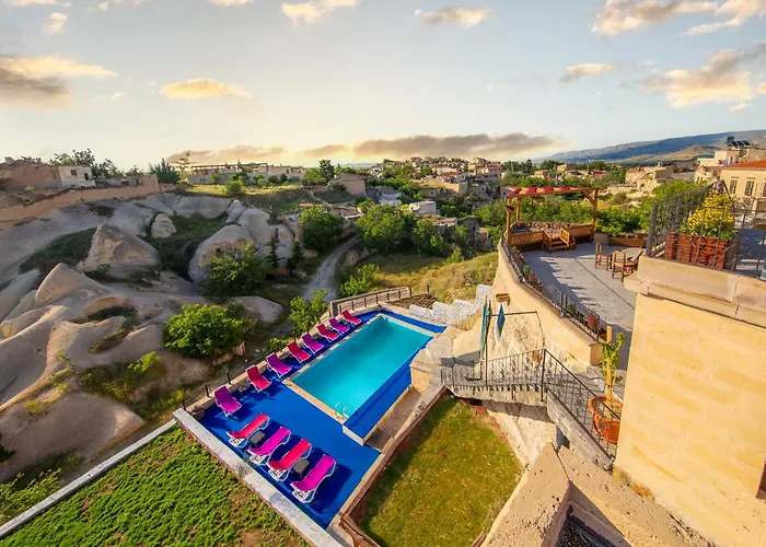 World Cave House - Hotel & Swimming Pool Ürgüp