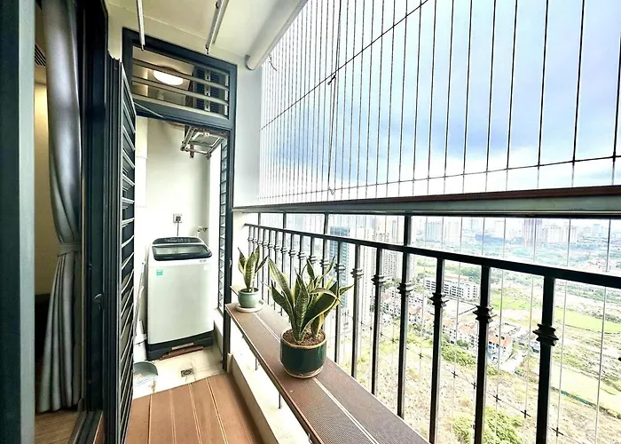 Delux Studio With Swimming, Gym, Private Walking Lake, Gardens Hanoi