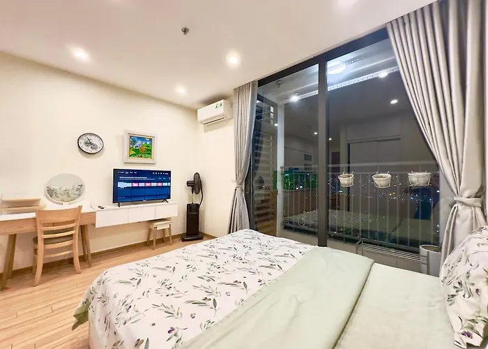 Nice Studio Apt, High Floor, Lake View, Quick To Airport Hanoi