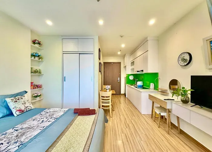 Beautiful Studio Apt In Vinhomes Green Bay, Quick To Airport Hanoi