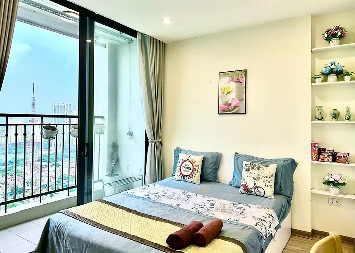 Beautiful Studio Apt In Vinhomes Green Bay, Quick To Airport Hanoi