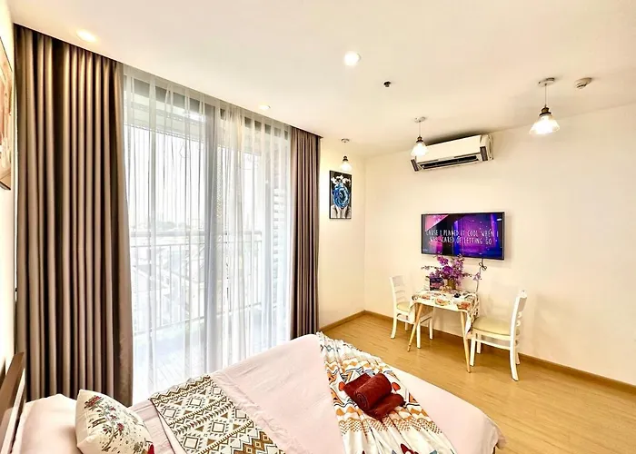 Gym, Swimming Pool, Bbq, Tennis Facilities Available For Delux Studio In City Centre Hanoi