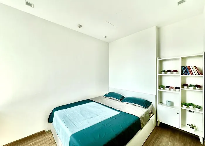 Lux 2 Bedroom, 25 Minutes To Airport, Opt To Nation Convention Centre And Marriott Hotel Hanoi