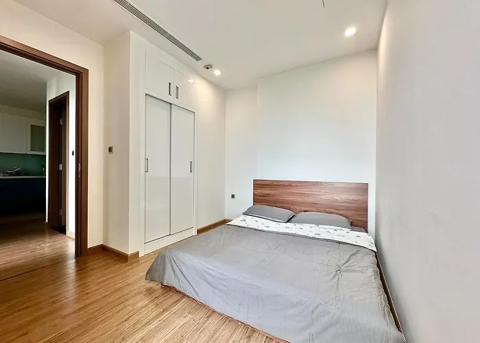 Delux Two Bedroom Apt In Vinhomes Green Bay Near Marriott And Keangnam Hanoi