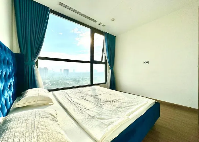 Deluxe Two Spacious Bedroom Apt, Nice View With Big Window In Vinhomes Green Bay Hanoi