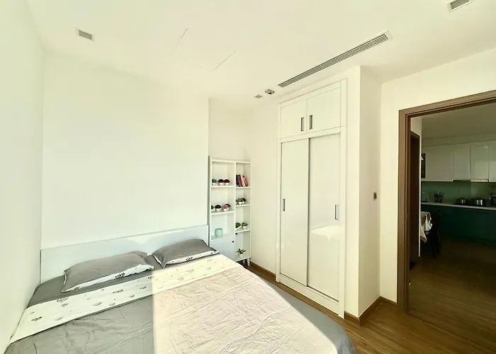 Delux Two Bedroom Apartment In Vinhomes Green Bay Near Wj Marriott Hotel Hanoi