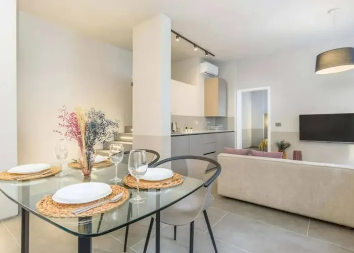 Steps 1Br In Gemmayze Beirut
