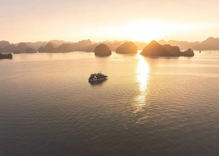 Halong Sail Cruise 99 Hotel