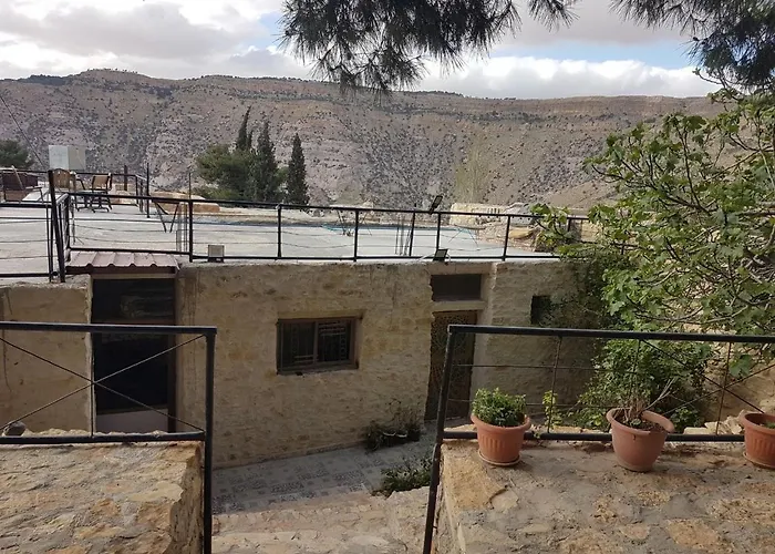 Dana Moon Hotel