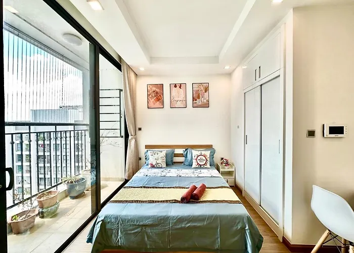 Fully Furnished Studio, 5 Star Class Apt With Gym, Pools, Tennis Yard & Other Outdoor Sport Hanoi
