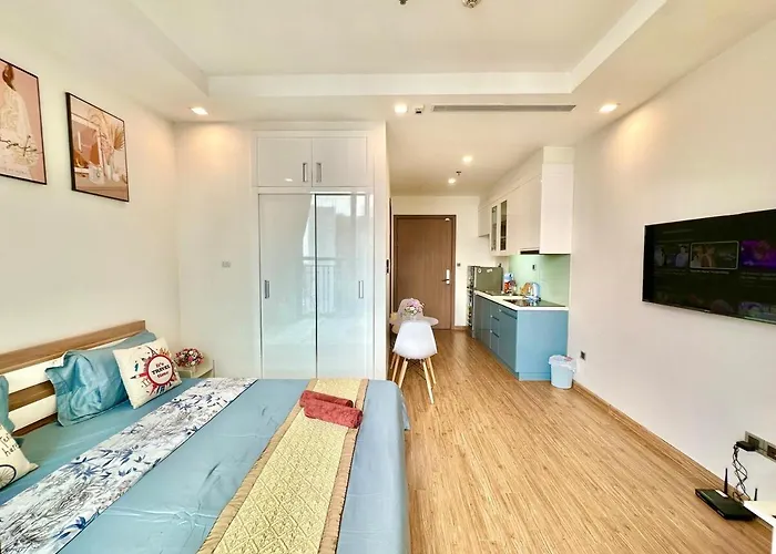 Fully Furnished Studio, 5 Star Class Apt With Gym, Pools, Tennis Yard & Other Outdoor Sport Hanoi