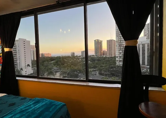 Ocean View Art Inspired Loft Apartment Honolulu