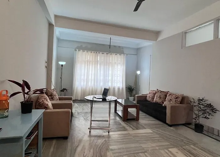 Expressway Minimalist Beltola - Hostel Guwahati