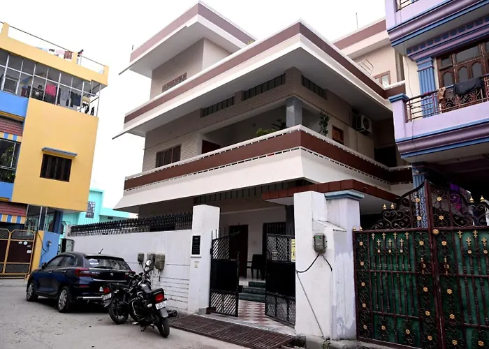 Elephant House - Studio Rooms Varanasi