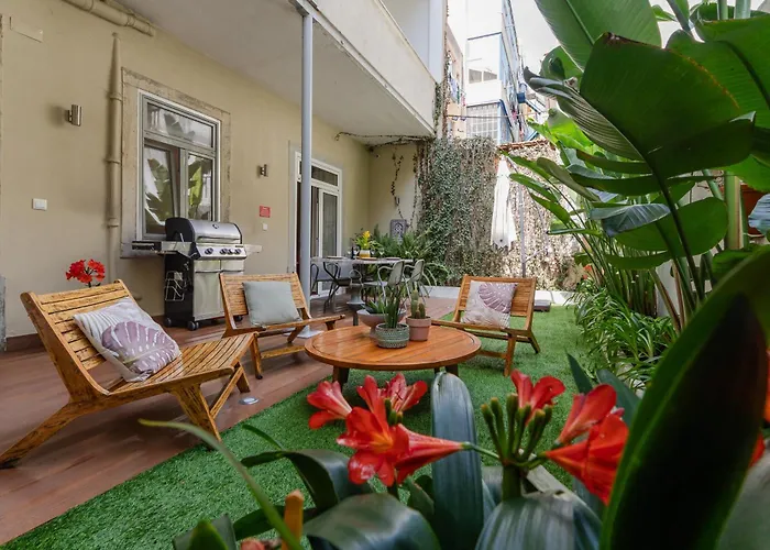 Lisbon Garden Retreat Apartment