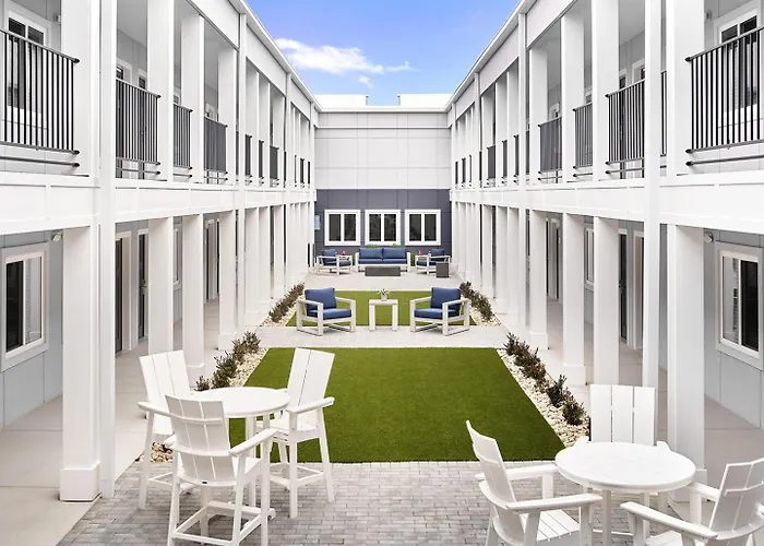 Stayapt Suites Greenville-Haywood Mall