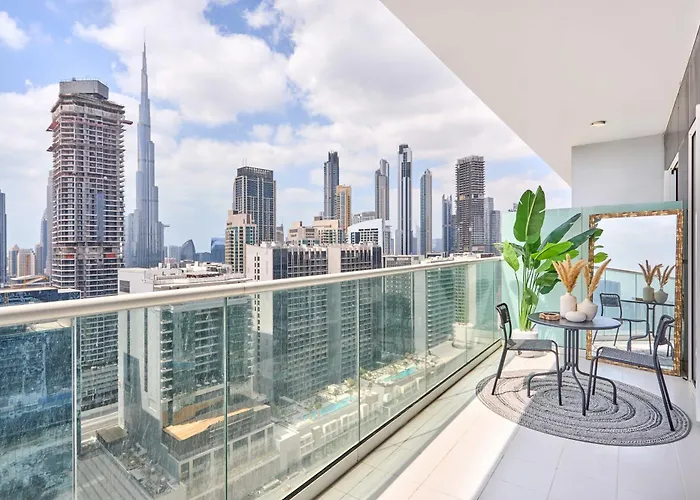 High-Floor Burj Views Apartment In Business Bay Dubai